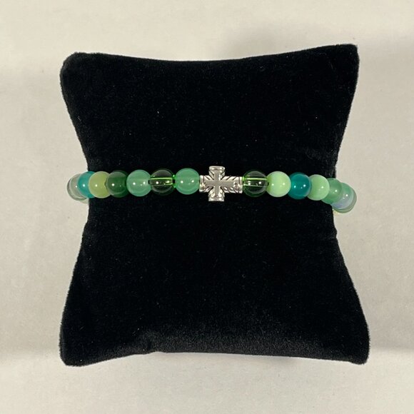 Set of Jewelry! 7 Necklaces, 7 Bracelets, and 7 Earrings! NWT Silver Cross - Picture 13 of 16